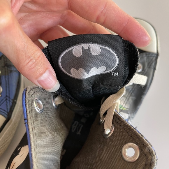 Converse All Star RARE Batman Chuck Taylor DC Comics Hi Tops Size 8 - Picture 8 of 10